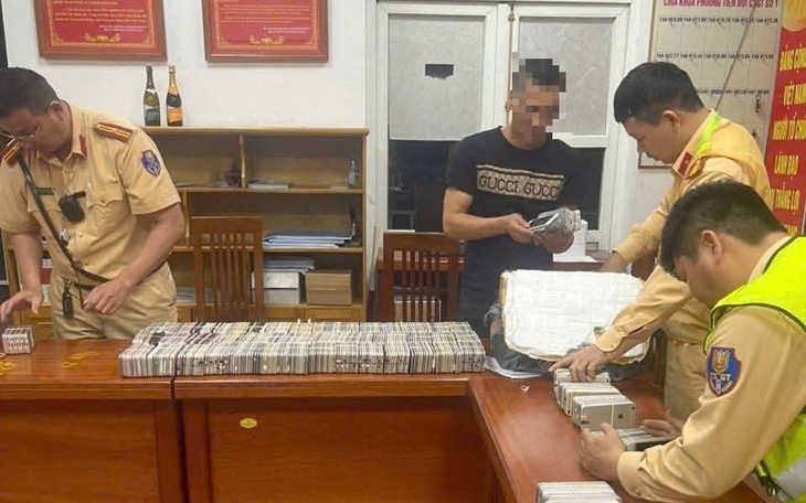 Phát hiện, thu giữ hơn 5 tấn nguyên liệu thuốc lá không rõ nguồn gốc- Ảnh 2.