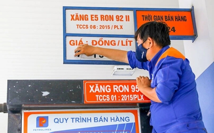Bỏ ngưỡng 7%, giá xăng dầu tăng từ 15% trở lên sẽ điều chỉnh