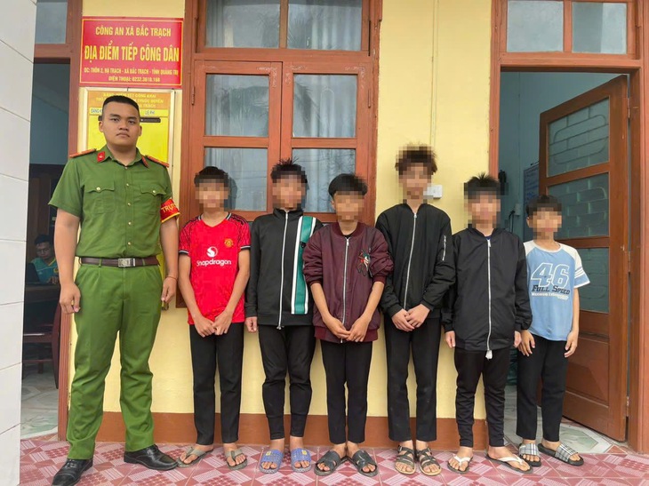 Thủ phạm ném đá nhiều phương tiện đang lưu thông trên cao tốc trong đêm- Ảnh 1. Thủ phạm ném đá nhiều phương tiện đang lưu thông trên cao tốc trong đêm- Ảnh 1.