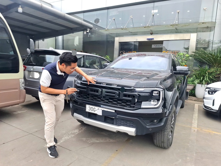 Xe bán tải đồng loạt được rao bán 'cắt lỗ', showroom dè chừng nhập hàng vì lo ế khách- Ảnh 2.