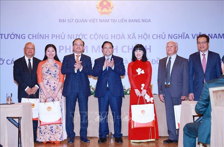 Thủ tướng Phạm Minh Chính gặp gỡ cộng đồng người Việt Nam tại LB Nga- Ảnh 6. Thủ tướng Phạm Minh Chính gặp gỡ cộng đồng người Việt Nam tại LB Nga- Ảnh 6.