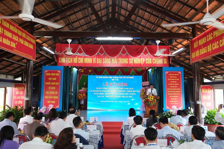 TPHCM nâng cao chất lượng chăm sóc sức khoẻ toàn diện cho người yếu thế- Ảnh 1. TPHCM nâng cao chất lượng chăm sóc sức khoẻ toàn diện cho người yếu thế- Ảnh 1.