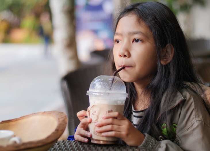 Đánh đổi sức khỏe và tầm vóc vì trào lưu nghiện trà sữa ở lứa tuổi học đường- Ảnh 1.