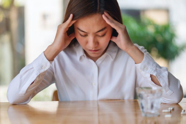 Dưỡng gan tự nhiên: Vai trò của giấc ngủ, cảm xúc và chế độ ăn uống- Ảnh 2.