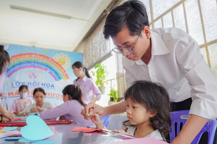 'Liều thuốc tinh thần' từ công tác xã hội trong bệnh viện- Ảnh 2.