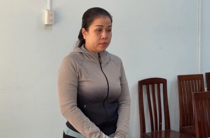 Cầm bình xịt hơi cay và dao bấm 'giải cứu' chồng, người vợ đâm thương tích đối phương- Ảnh 1.