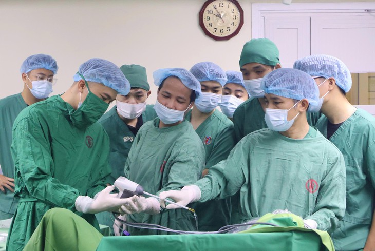 Lần đầu triển khai kỹ thuật Rezum điều trị bệnh tiền liệt tuyến tại Quảng Ninh- Ảnh 4.