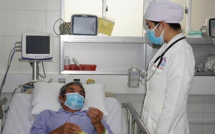Đau và loét gót chân kéo dài, dấu hiệu nguy hiểm nhiều người cao tuổi chủ quan- Ảnh 2.