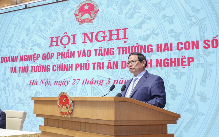 Thủ tướng "đặt hàng" doanh nghiệp: Chung tay đạt tăng trưởng 2 con số