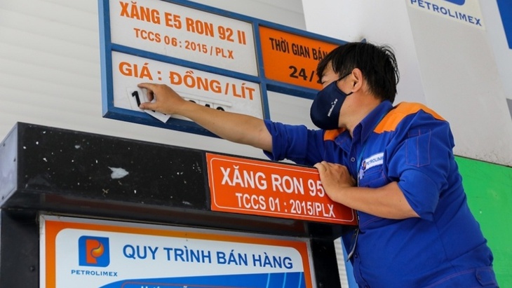 Chính thức chi tạm ứng 8.000 tỷ đồng cho Quỹ Bình ổn giá xăng dầu- Ảnh 1.