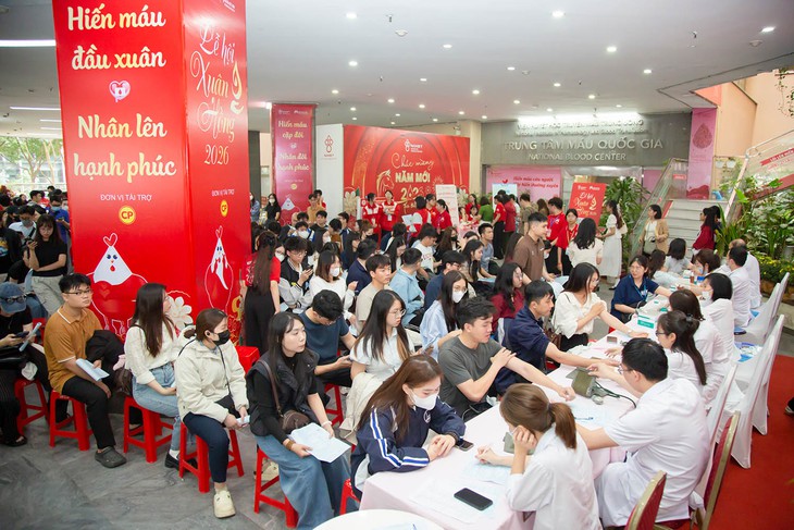Lễ hội Xuân hồng, nơi lòng nhân ái hiến máu cứu người lan toả, nhân lên- Ảnh 1.