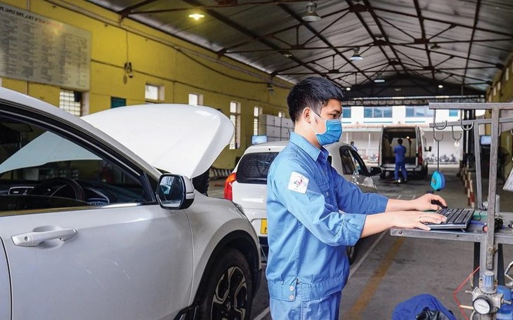 Kiểm tra khí thải 'đạp hết chân ga': Khi nào chủ xe phải ký cam kết?- Ảnh 1.