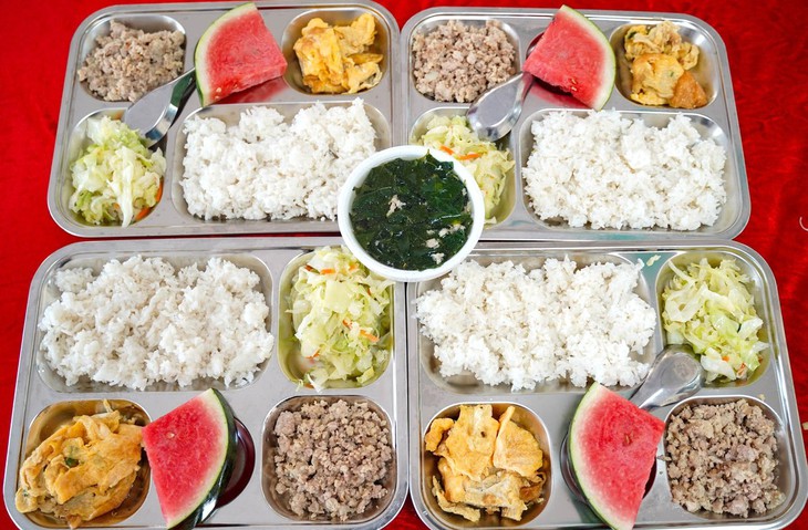 Vụ 300 tấn thịt lợn bệnh: ‘Con tôi đã ăn gì ở trường suốt thời gian qua?- Ảnh 1. Vụ 300 tấn thịt lợn bệnh: ‘Con tôi đã ăn gì ở trường suốt thời gian qua?- Ảnh 1.