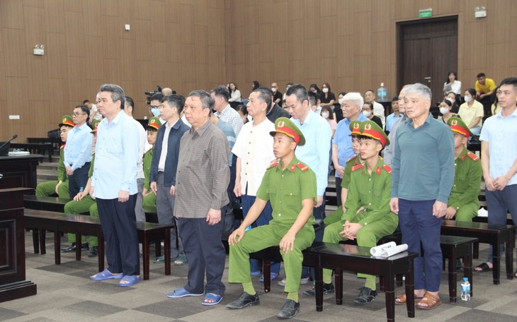 Cựu Thứ trưởng Hoàng Văn Thắng bị đề nghị mức án 4-5 năm tù- Ảnh 1.