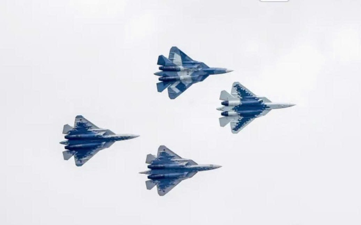 Tiêm kích Rafale Pháp áp sát biên giới Nga- Ảnh 2.