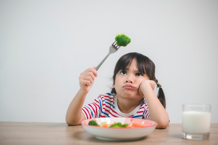 Chế biến món ăn cho trẻ biếng ăn: Làm sao để vừa ngon, vừa đủ chất? - Ảnh 1.