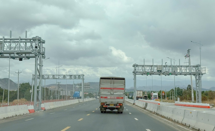 Ngày đầu thu phí ETC, hai tuyến cao tốc Vĩnh Hảo – Phan Thiết, Phan Thiết – Dầu Giây phát sinh nhiều lỗi- Ảnh 1.