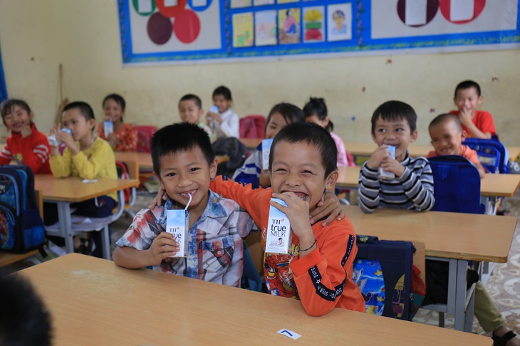 Dùng sữa và các chế phẩm từ sữa thế nào để trẻ phát triển tối ưu chiều cao và trí tuệ?- Ảnh 1.