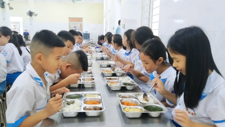 Lượng thịt cá cần thiết mỗi ngày trong thực đơn cho trẻ tuổi đến trường- Ảnh 1. Lượng thịt cá cần thiết mỗi ngày trong thực đơn cho trẻ tuổi đến trường- Ảnh 1.