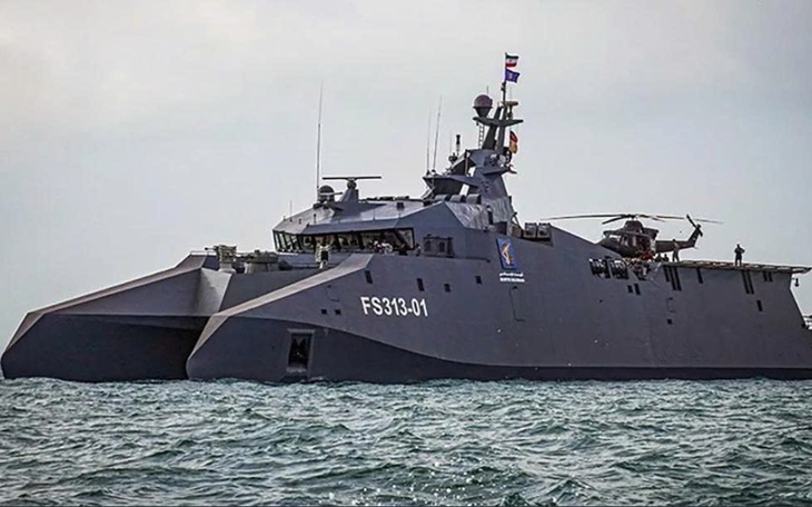 Tàu chiến hai thân tối tân của Iran bị đánh chìm giữa làn sóng không kích dữ dội
