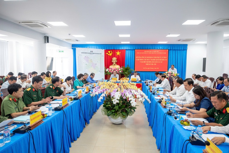 Phó Chủ tịch Quốc hội: Không để sai sót dù nhỏ nhất trong công tác bảo đảm ANTT tại cuộc bầu cử- Ảnh 1. Phó Chủ tịch Quốc hội: Không để sai sót dù nhỏ nhất trong công tác bảo đảm ANTT tại cuộc bầu cử- Ảnh 1.
