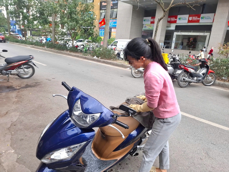 Khi phụ nữ dấn thân vào 'địa hạt' của nam giới- Ảnh 2.