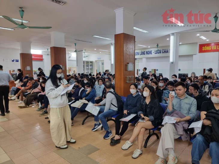 Trường hợp không phải trực tiếp thông báo hằng tháng tìm việc làm khi hưởng trợ cấp thất nghiệp?- Ảnh 1.