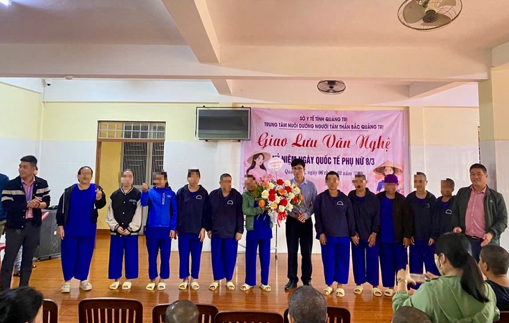 Ngày lễ 8/3 của những bệnh nhân mắc bệnh tâm thần- Ảnh 10. Ngày lễ 8/3 của những bệnh nhân mắc bệnh tâm thần- Ảnh 10.