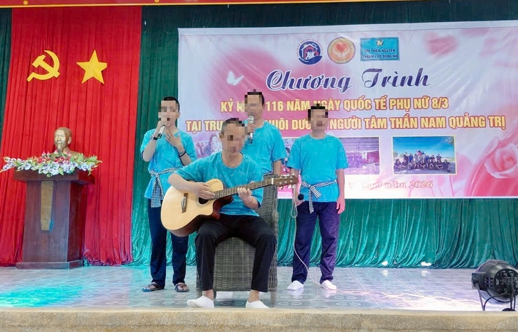 Ngày lễ 8/3 của những bệnh nhân mắc bệnh tâm thần- Ảnh 6. Ngày lễ 8/3 của những bệnh nhân mắc bệnh tâm thần- Ảnh 6.