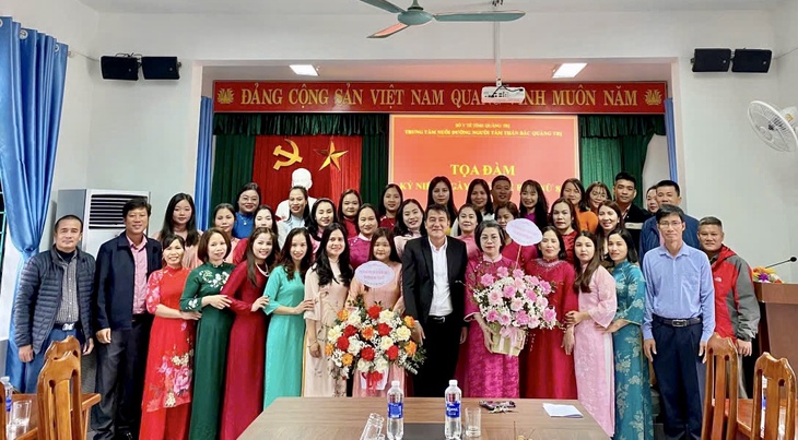 Ngày lễ 8/3 của những bệnh nhân mắc bệnh tâm thần- Ảnh 12. Ngày lễ 8/3 của những bệnh nhân mắc bệnh tâm thần- Ảnh 12.
