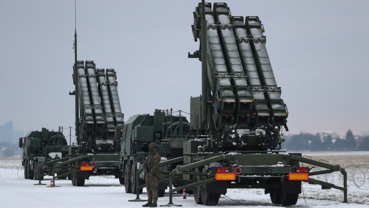 Đức 'thủng' hệ thống phòng không vì 'dốc cạn' Patriot cho Ukraine- Ảnh 1.