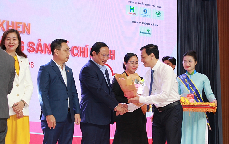 Thứ trưởng Nguyễn Tri Thức: Hiến máu tình nguyện góp phần bảo đảm nguồn máu điều trị sau Tết- Ảnh 2. Thứ trưởng Nguyễn Tri Thức: Hiến máu tình nguyện góp phần bảo đảm nguồn máu điều trị sau Tết- Ảnh 2.