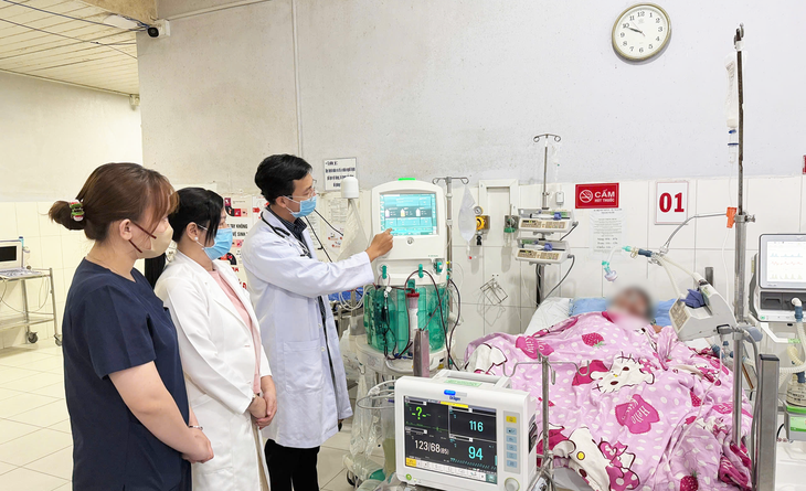 Lần đầu triển khai lọc máu liên tục cứu sống bệnh nhân nguy kịch tại Phú Quốc- Ảnh 1. Lần đầu triển khai lọc máu liên tục cứu sống bệnh nhân nguy kịch tại Phú Quốc- Ảnh 1.