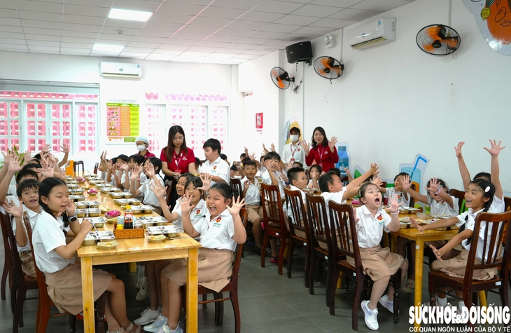 Hình ảnh ấn tượng về bữa ăn đầy đủ dinh dưỡng tại trường học phía Nam Khánh Hòa- Ảnh 13.