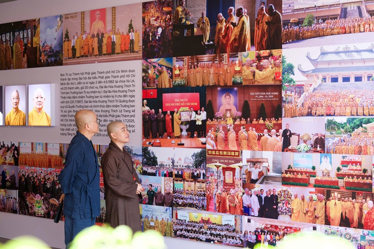 TPHCM: Khai mạc triển lãm 45 năm Giáo hội Phật giáo Việt Nam- Ảnh 8. TPHCM: Khai mạc triển lãm 45 năm Giáo hội Phật giáo Việt Nam- Ảnh 8.