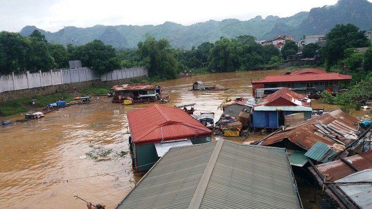 Gần 500 người chết do thiên tai năm 2025, thiệt hại hơn 100 tỷ đồng- Ảnh 1.