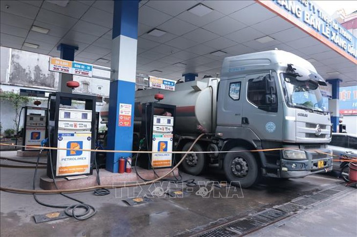 Bộ Công Thương ban hành kế hoạch hỏa tốc đảm bảo nguồn cung xăng dầu- Ảnh 1. Bộ Công Thương ban hành kế hoạch hỏa tốc đảm bảo nguồn cung xăng dầu- Ảnh 1.