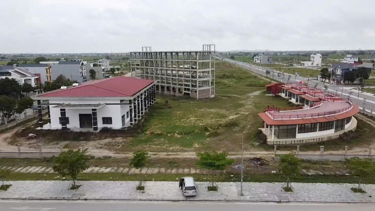 Cận cảnh dự án 670 tỷ đồng 'đắp chiếu' trên đất vàng tại Thanh Hóa vừa bị thu hồi- Ảnh 1. Cận cảnh dự án 670 tỷ đồng 'đắp chiếu' trên đất vàng tại Thanh Hóa vừa bị thu hồi- Ảnh 1.