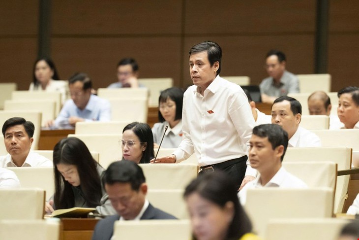 ĐBQH đề xuất kéo dài giảm thuế xăng, dầu về 0 đến hết tháng 9/2026- Ảnh 1.