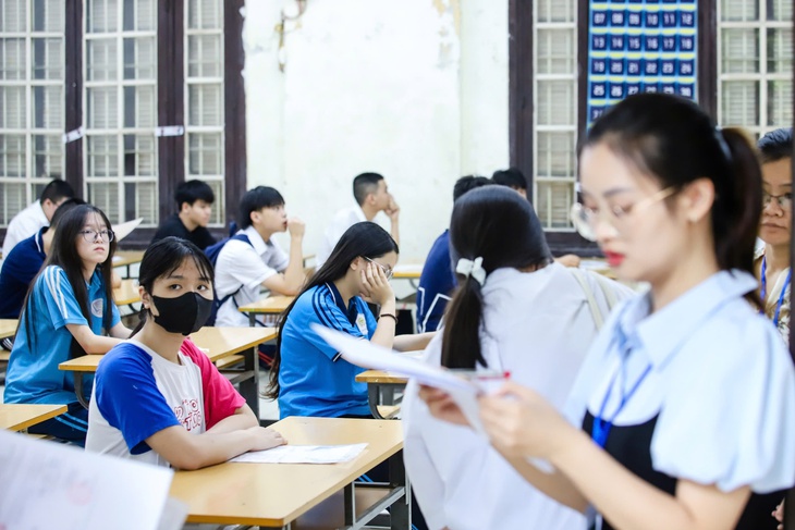 Bí quyết từ giáo viên giúp sĩ tử thi lớp 10 đạt điểm cao phút chót- Ảnh 1.