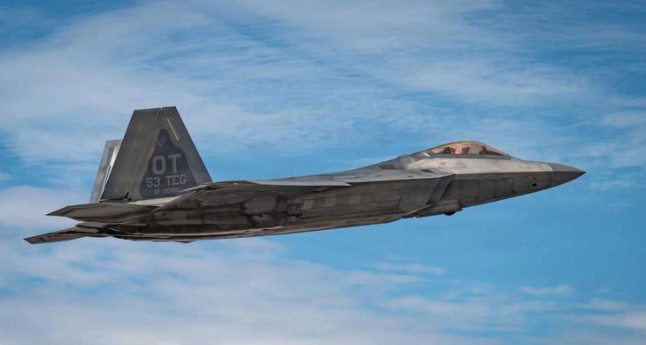 F-22 Raptor Mỹ, J-20 Trung Quốc và Su-57 Nga: Tiêm kích nào thống trị bầu trời?- Ảnh 1.
