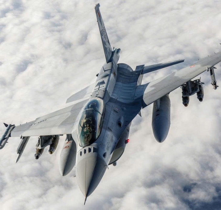 Bahrain dùng tiêm kích F-16 Block 70 khai hỏa bắn hạ UAV Iran- Ảnh 1.