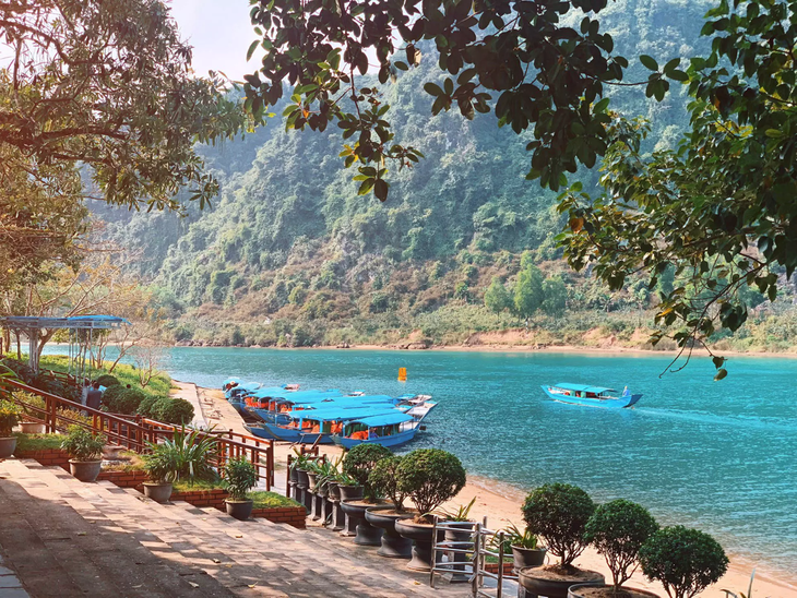 Chuyện về ngôi đền thiêng 'trấn' long mạch Phong Nha- Ảnh 1.