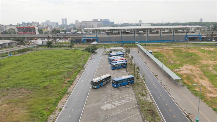 TPHCM kiến nghị hỗ trợ, miễn giảm phí đường bộ đối với doanh nghiệp vận tải- Ảnh 1.