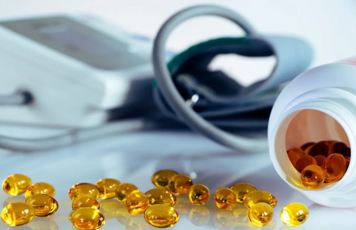 Vì sao người huyết áp thấp không nên uống Omega-3? - Ảnh 1.