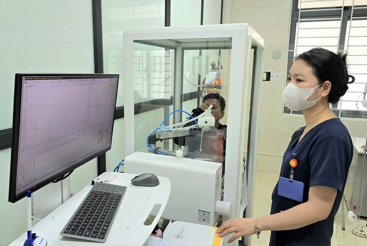 Ho kéo dài, khó thở: Kỹ thuật mới tại Bệnh viện Phổi Nghệ An giúp chẩn đoán đúng bệnh- Ảnh 3.