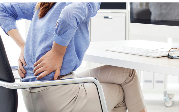Ngồi lâu dễ mắc thoát vị đĩa đệm 