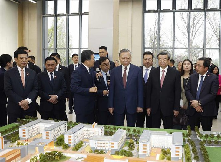 Việt Nam - Trung Quốc nâng tầm kết nối chiến lược trong giai đoạn phát triển mới- Ảnh 3. Việt Nam - Trung Quốc nâng tầm kết nối chiến lược trong giai đoạn phát triển mới- Ảnh 3.