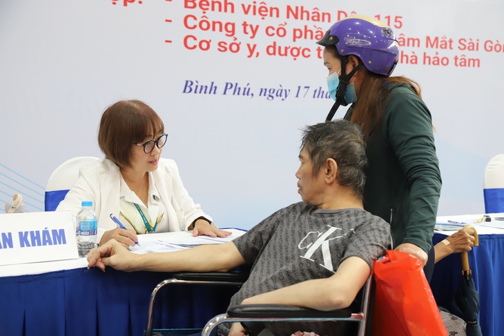 TPHCM đồng loạt triển khai khám sức khỏe miễn phí cho người dân, đưa y tế đến tận nhà
- Ảnh 6.