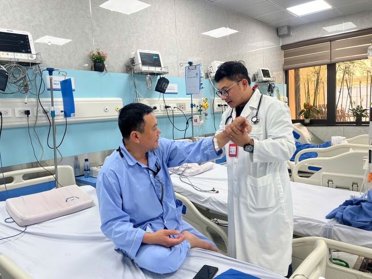 Bài 2: Đột quỵ không chờ đợi - Khi thời gian là vàng- Ảnh 1. Bài 2: Đột quỵ không chờ đợi - Khi thời gian là vàng- Ảnh 1.